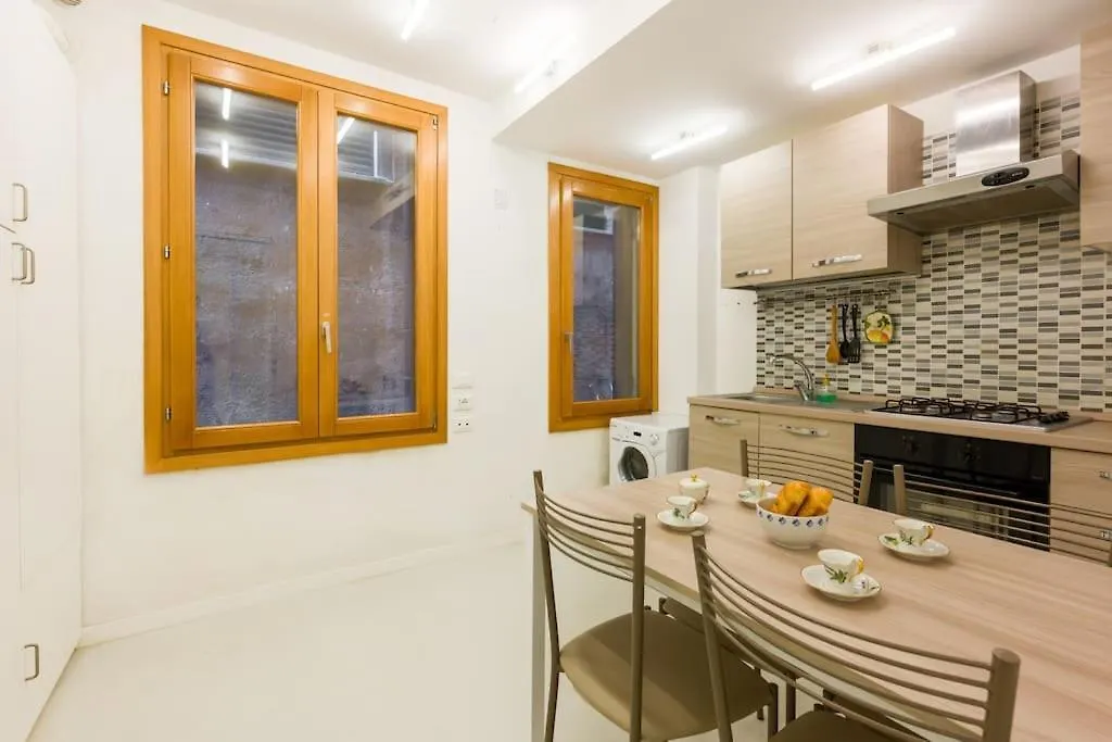 San Felice Modern Apartment Venice